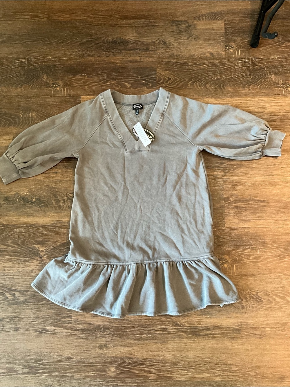 Womens Gray V-Neck Ruffle Hem Dress